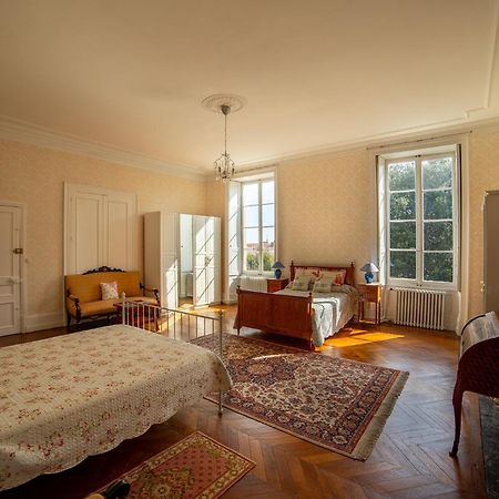 Hotel Chambre d'hotes La maison de Maître à Fontenay-le-Comte Chambre photo