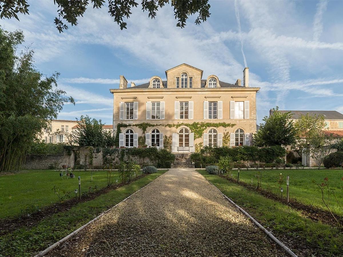 Hotel Chambre d'hotes La maison de Maître à Fontenay-le-Comte Extérieur photo