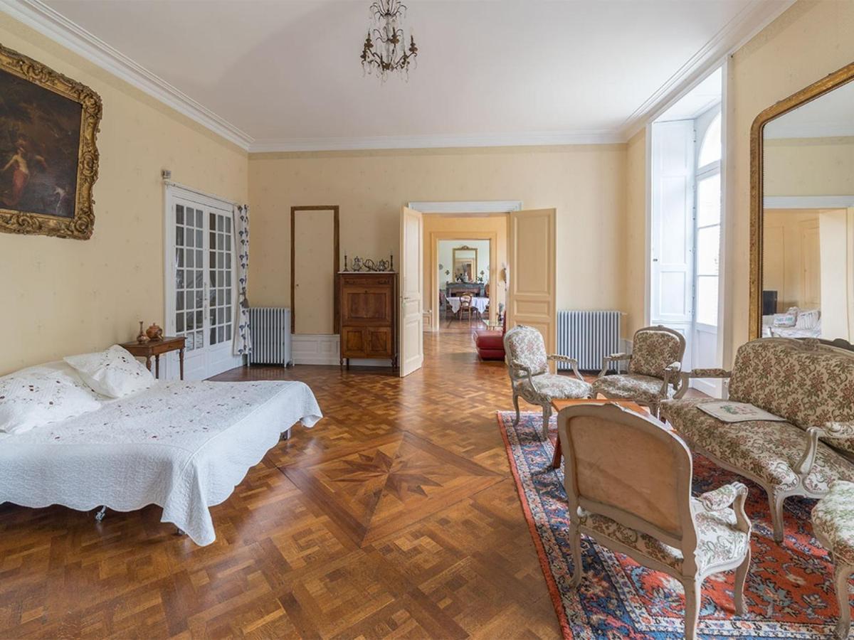 Hotel Chambre d'hotes La maison de Maître à Fontenay-le-Comte Extérieur photo