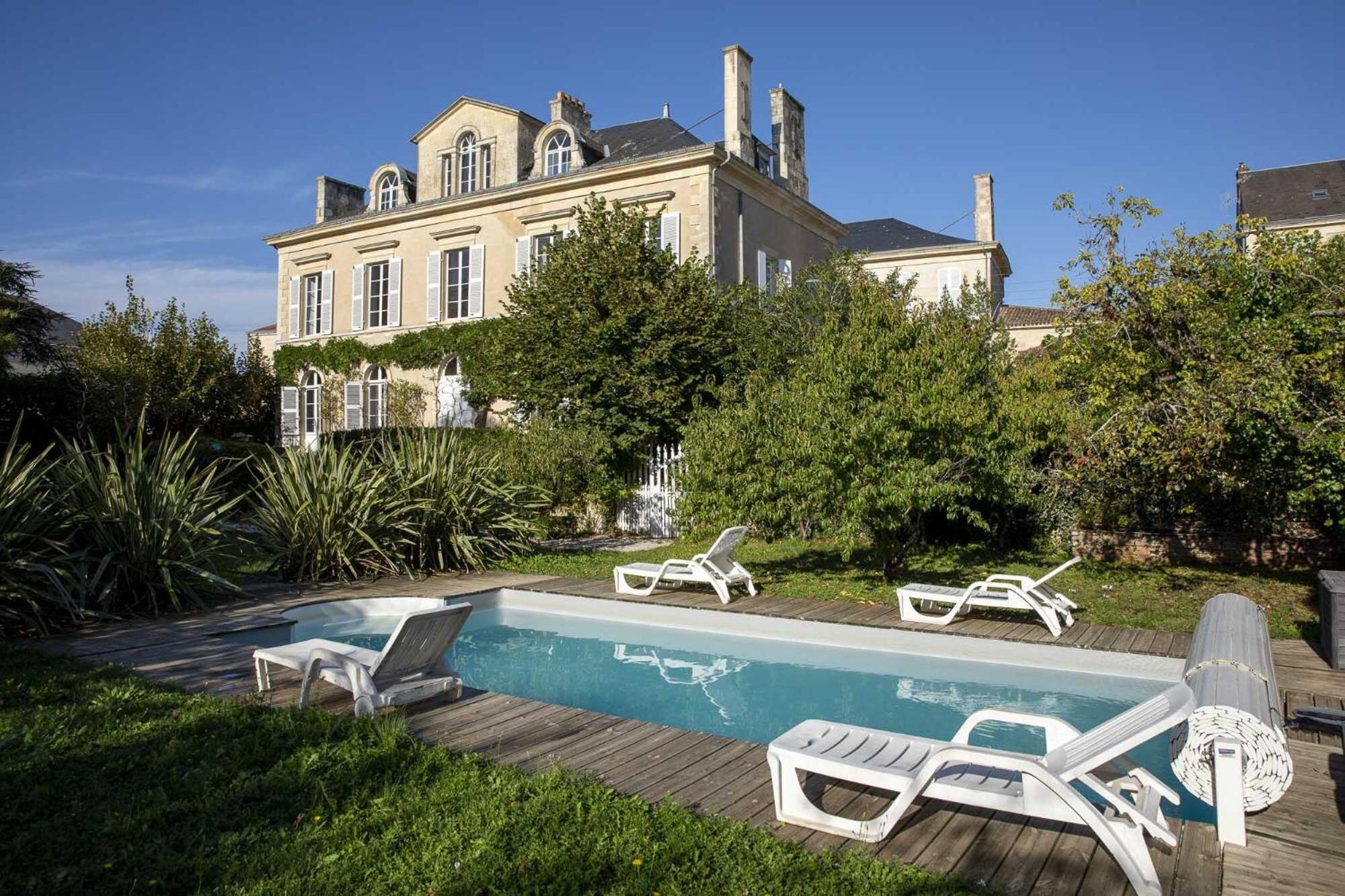 Hotel Chambre d'hotes La maison de Maître à Fontenay-le-Comte Chambre photo