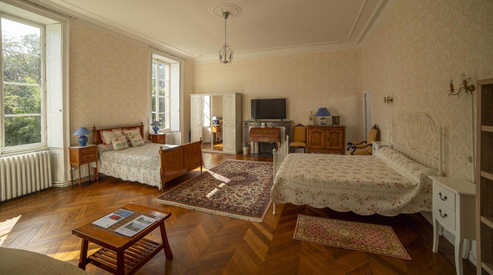 Hotel Chambre d'hotes La maison de Maître à Fontenay-le-Comte Chambre photo