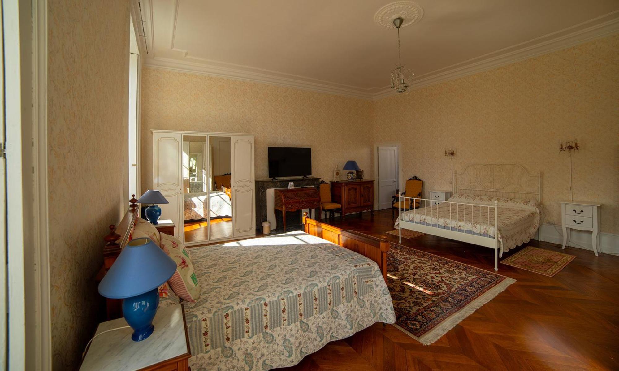 Hotel Chambre d'hotes La maison de Maître à Fontenay-le-Comte Chambre photo