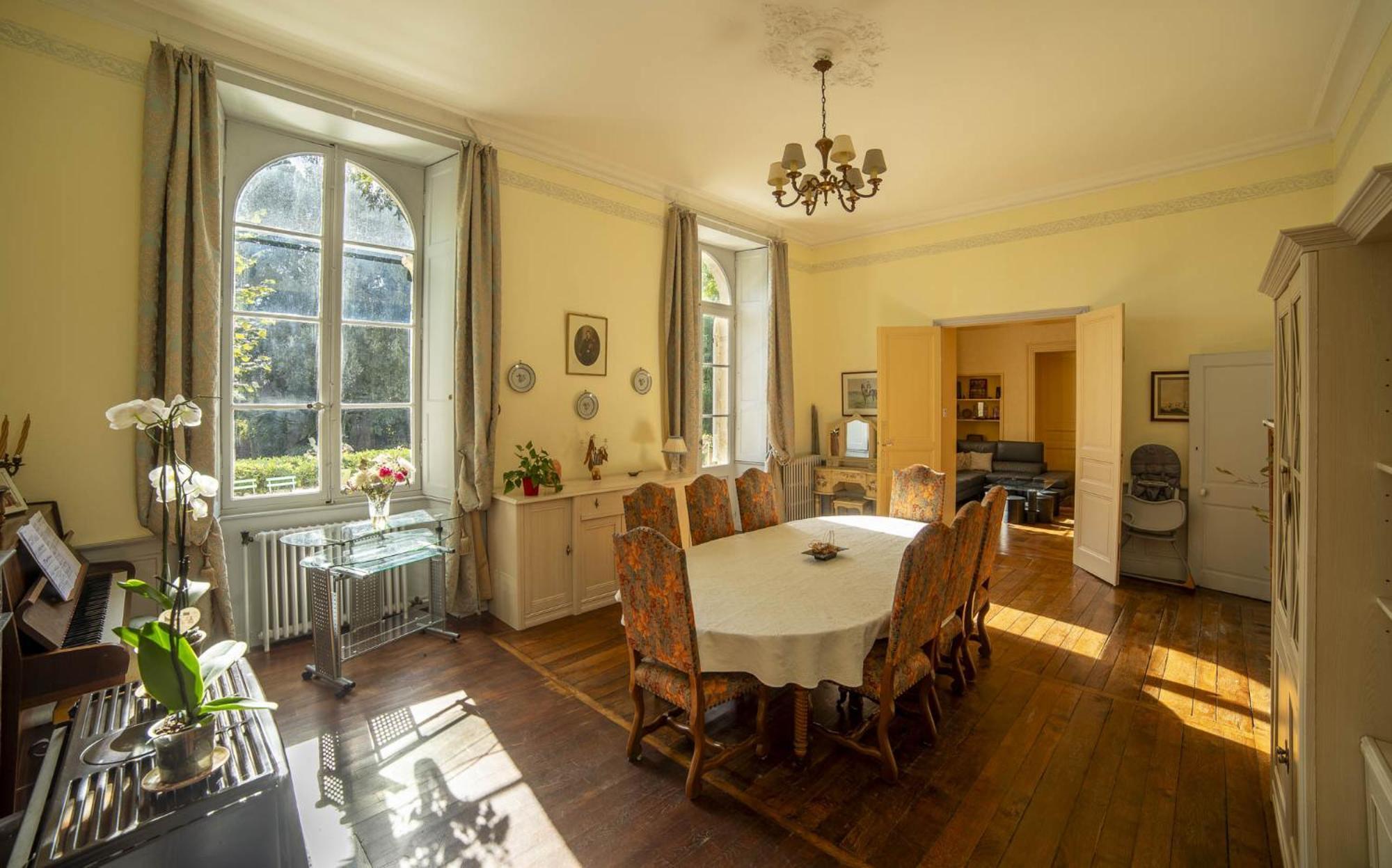 Hotel Chambre d'hotes La maison de Maître à Fontenay-le-Comte Chambre photo